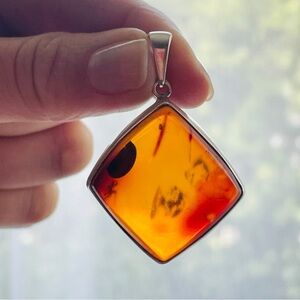 RAW MATTE COGNAC AMBER DIAMOND SHAPE STERLING SILVER VINTAGE PENDANT INC…
